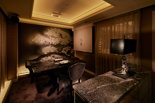 Restaurant in Roppongi top